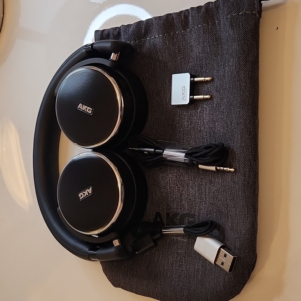 AKG N60 NC Wireless , New, no box